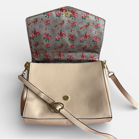 Betsey Johnson Pink Handbag with Gold accent hearts, (low price due to stains) - Picture 7 of 7